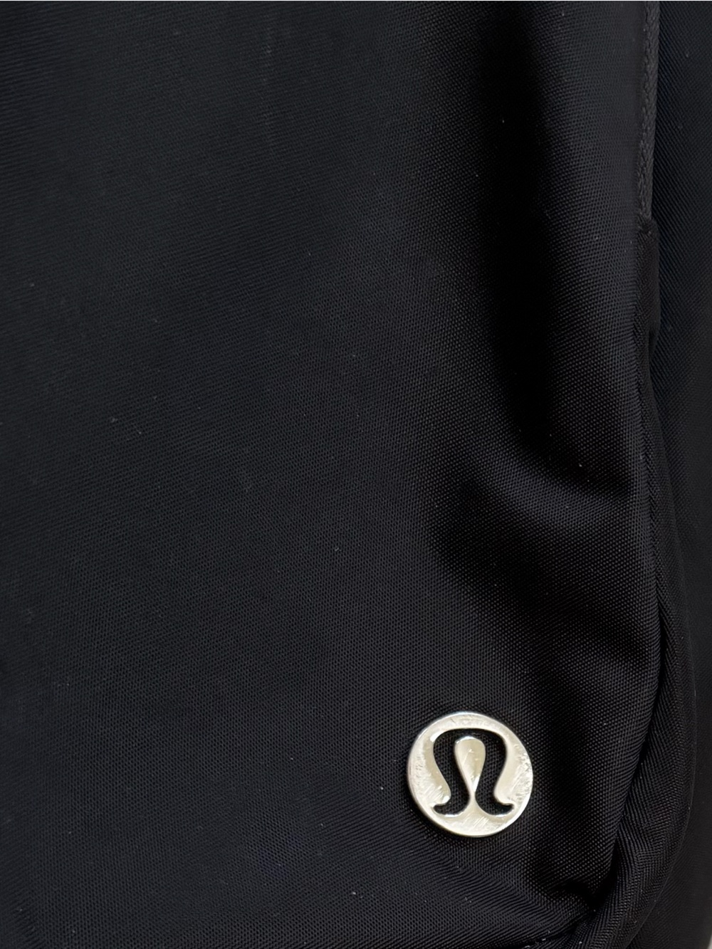 Lululemon Everywhere Backpack 22L - Picture 4 of 11